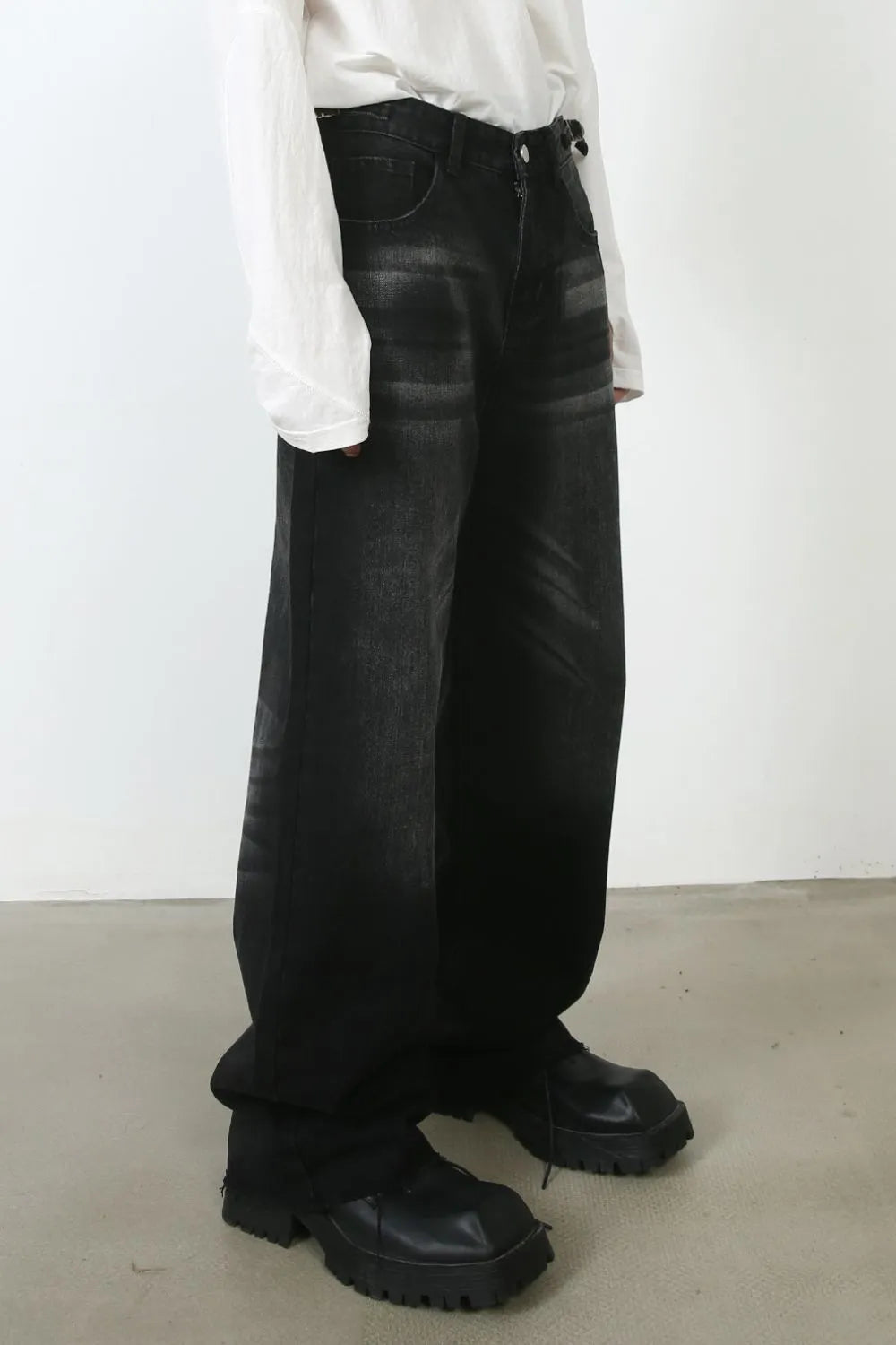 89df45c6-c1ea-45df-b8aa-ffa6092bc1cc-Max